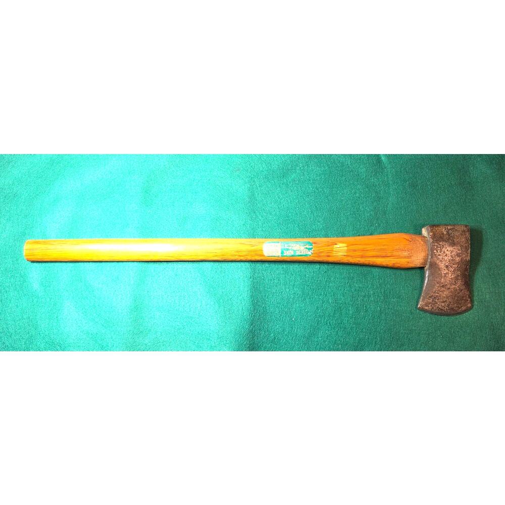 Antique Awesome 2 1/2 pound Boy's Axe .